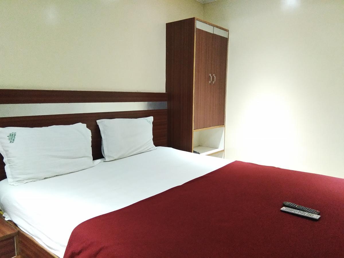 Hotel Adarsh Residency ティルパティ エクステリア 写真